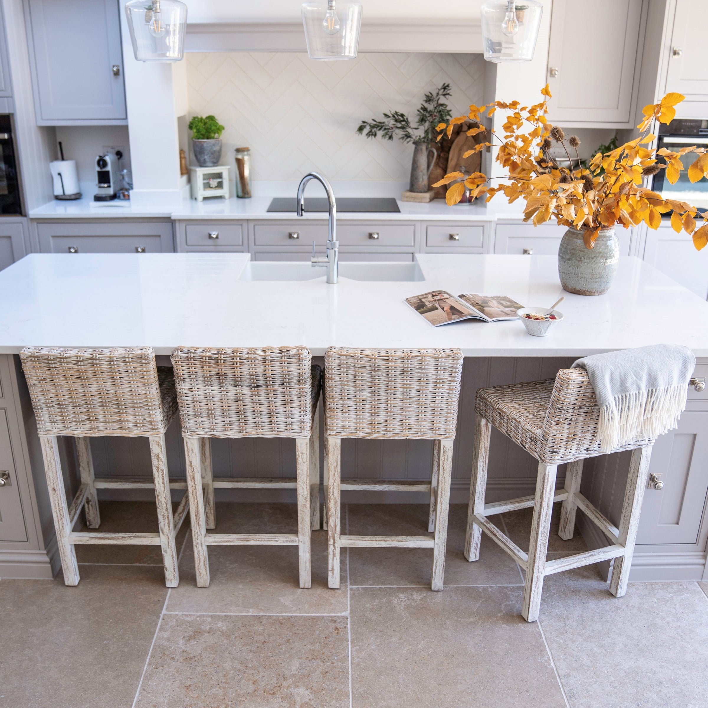 kitchen stools with backs