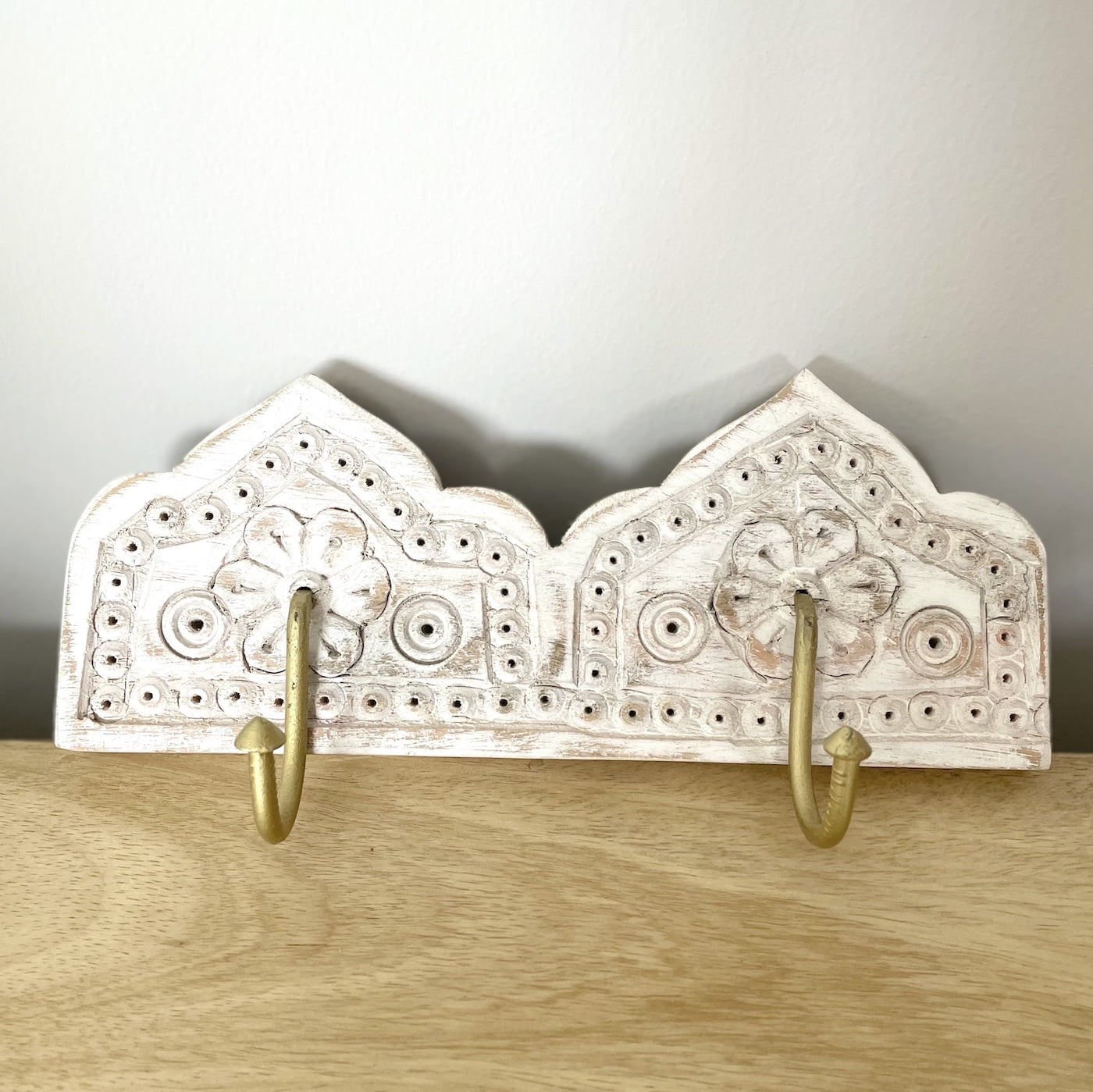 Wall coat hooks white