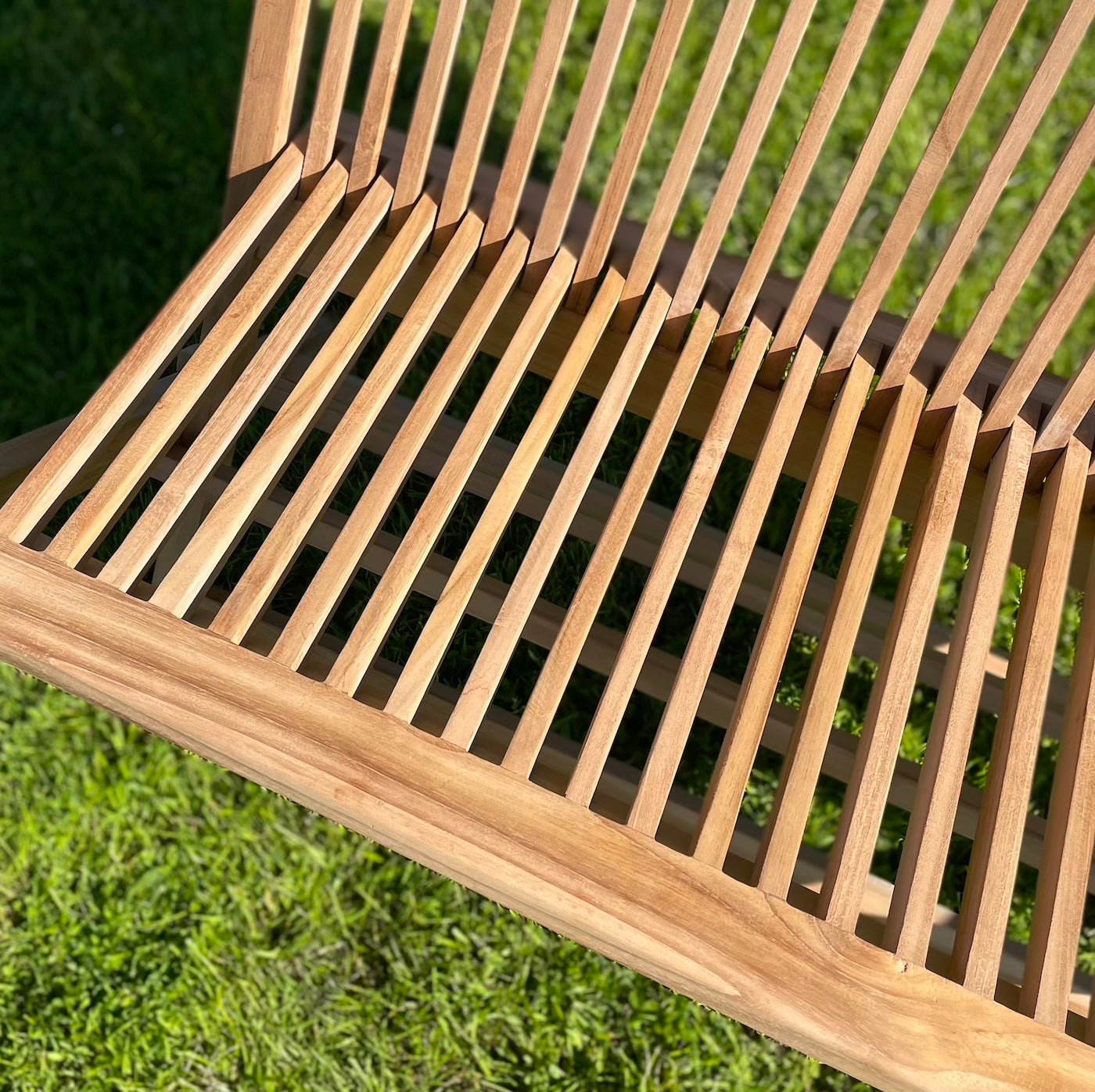 Folding Garden Bench with Close Up