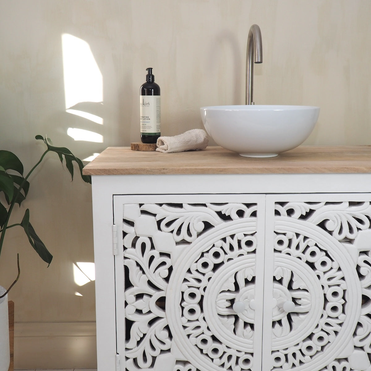 A19 White Bathroom Unit