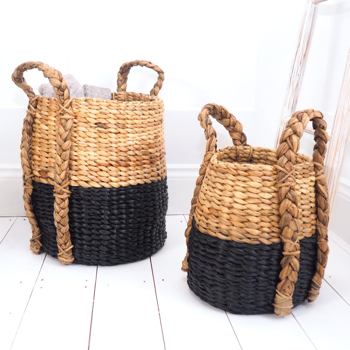 Wicker laundry basket