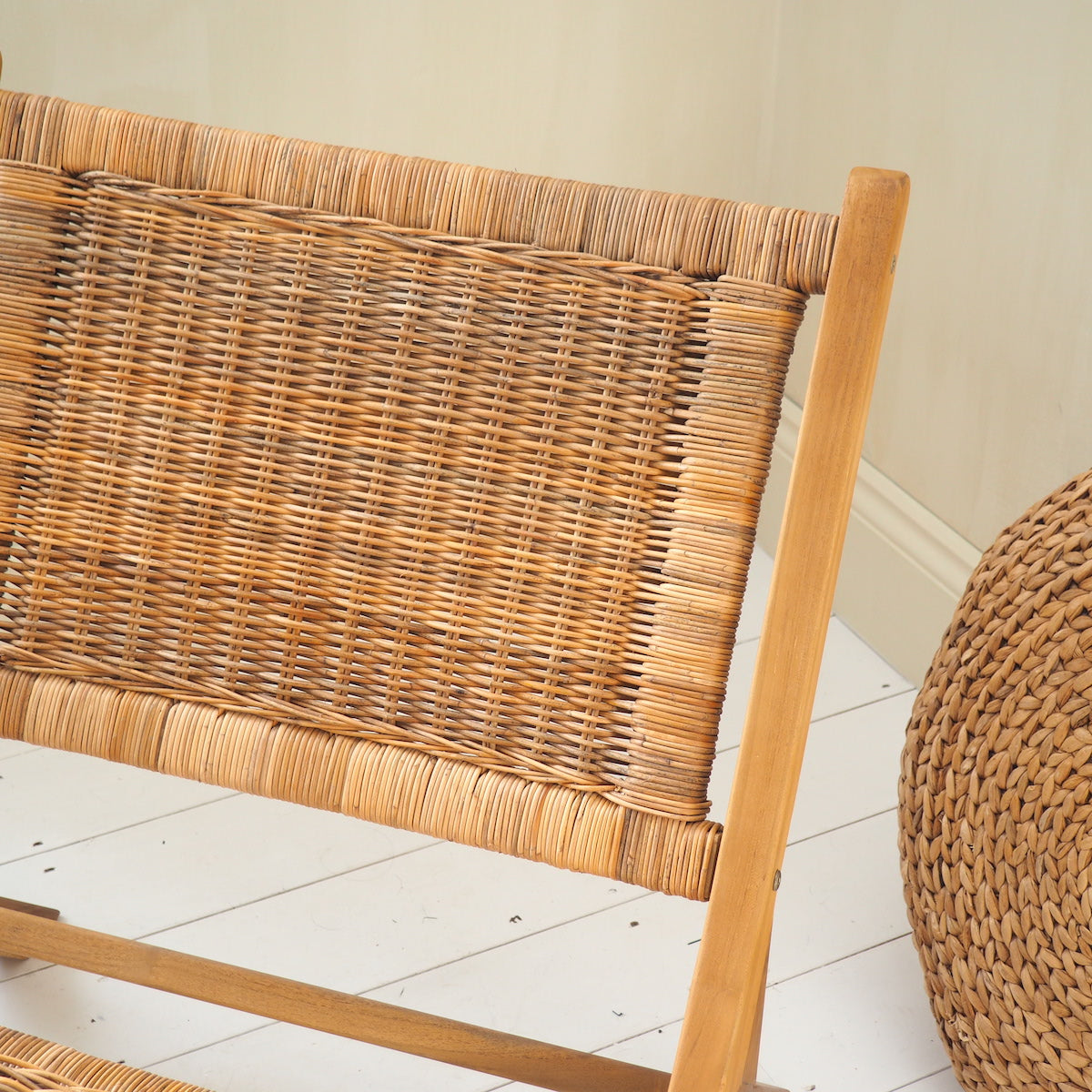 Details photo of rattan lounger chair
