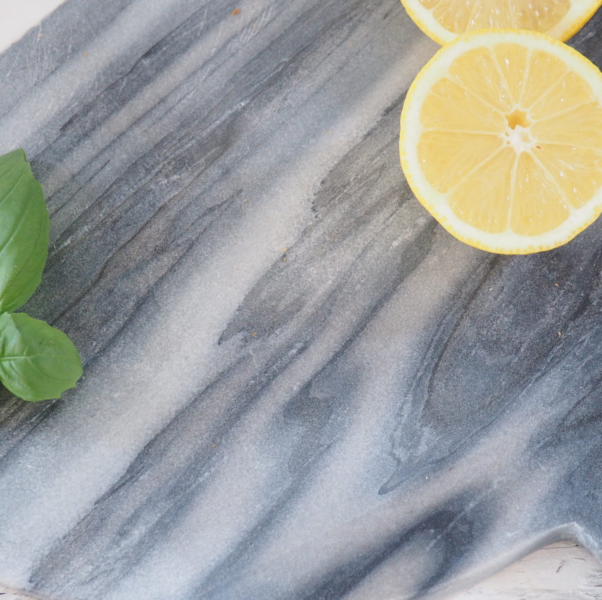 Round marble chopping board