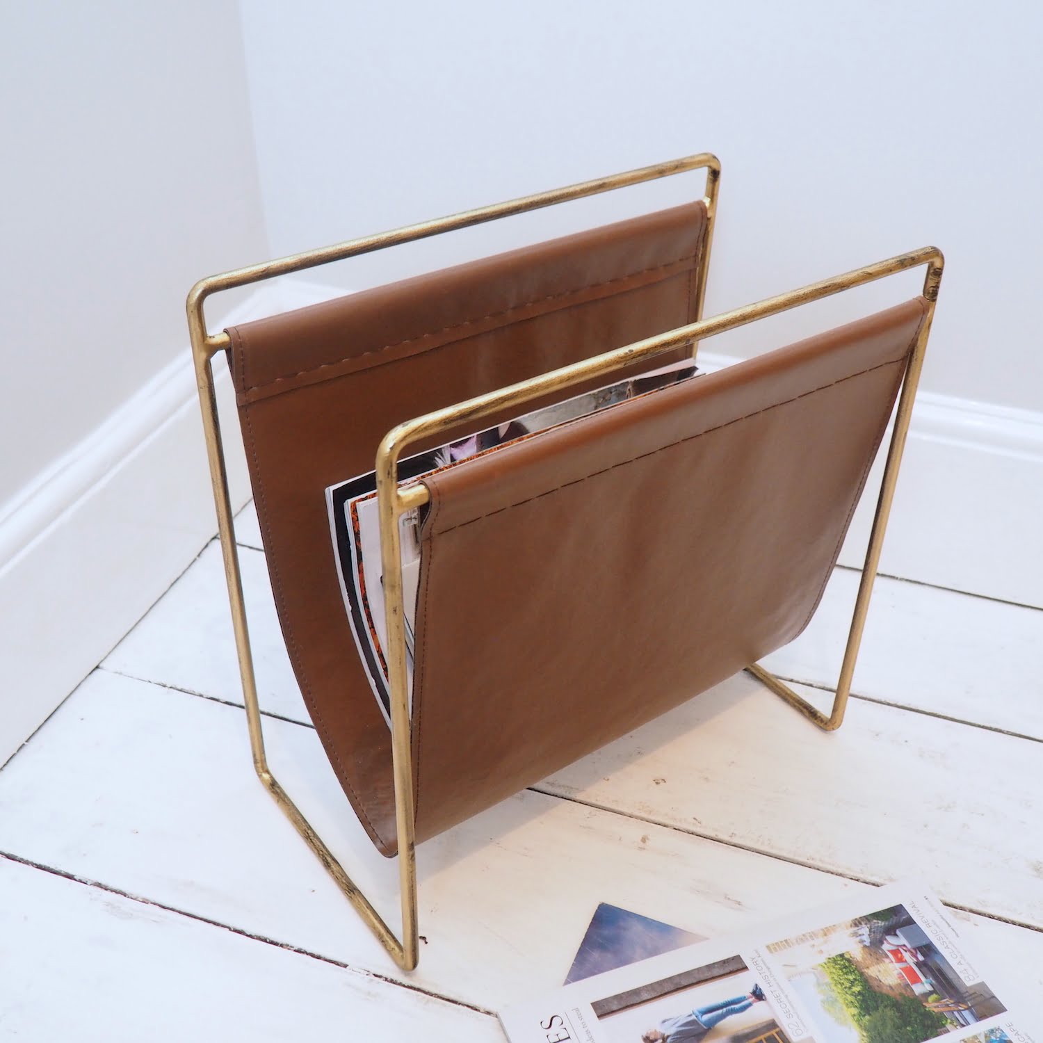 Magazine file holder leather