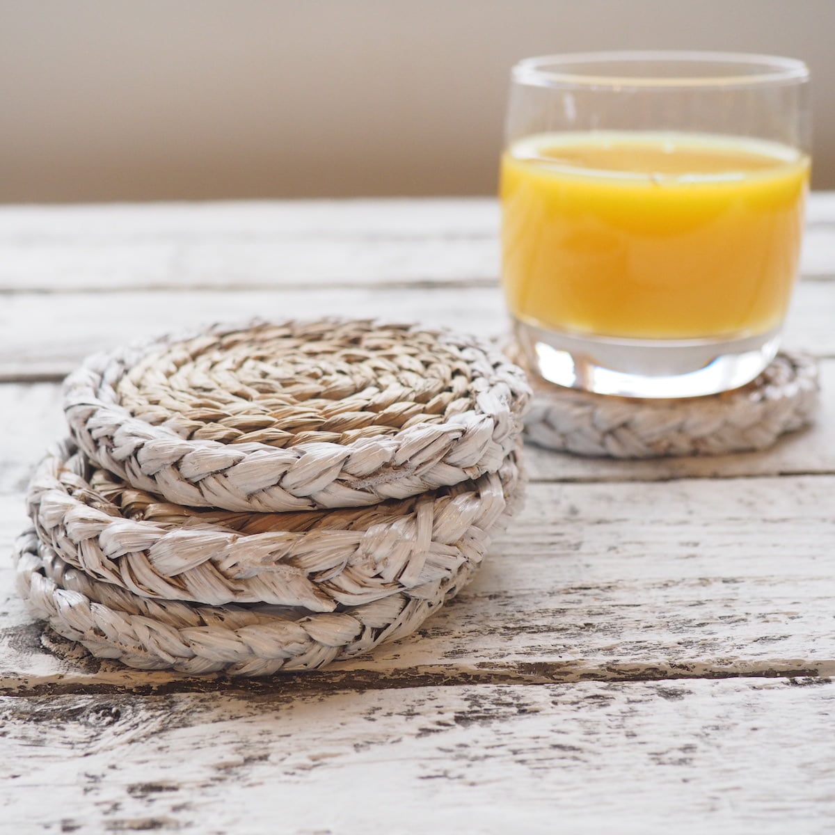 Drinks coaster wicker
