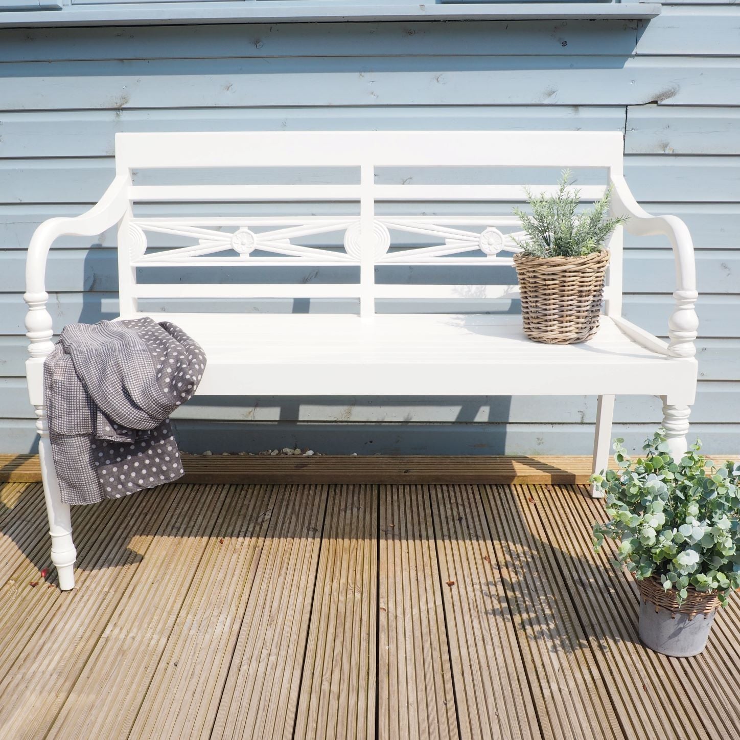 Bench White - Bordeaux with Plant and Throw