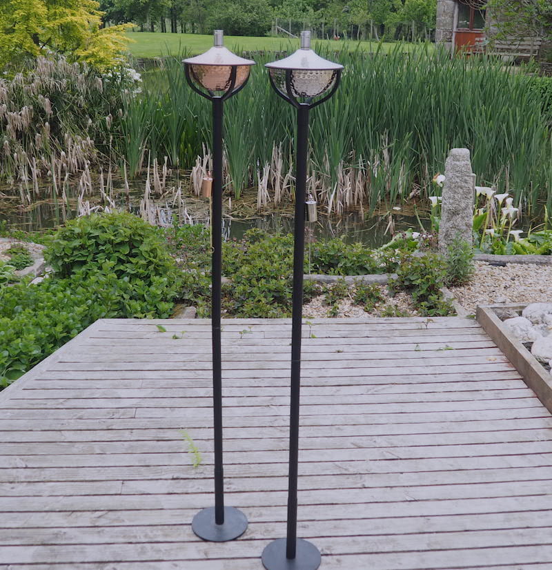 Tall garden oil torch