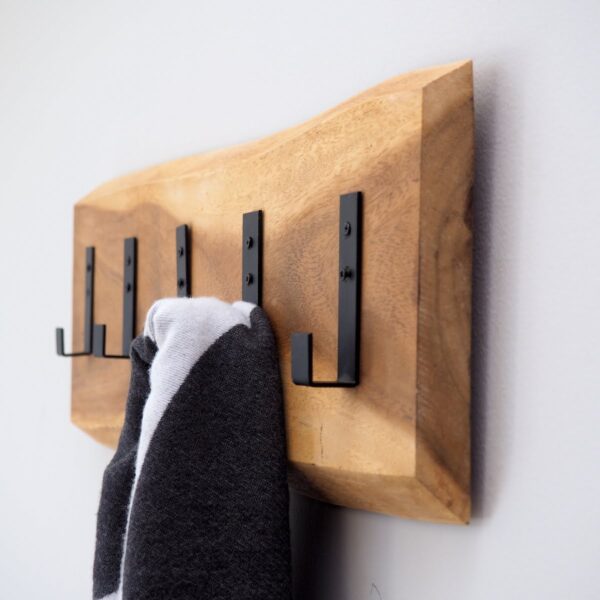 Wall mounted coat rack