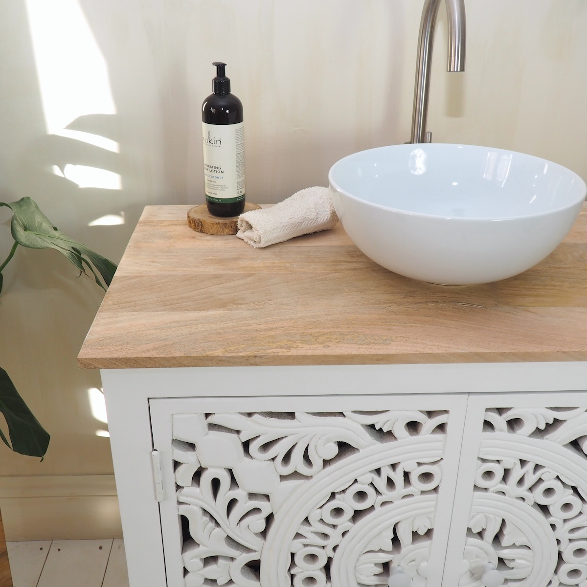 Whit Bathroom Unit A19