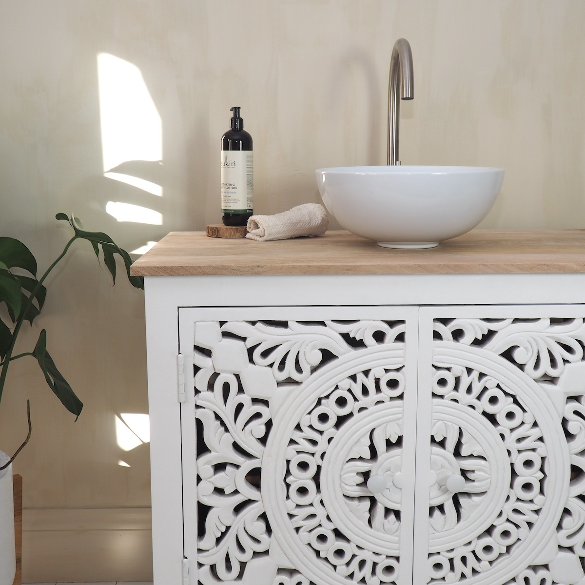 A19 White Bathroom Unit