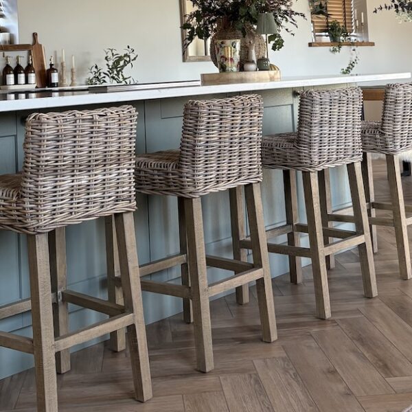 Lola, Granary Barn, at kitchen island