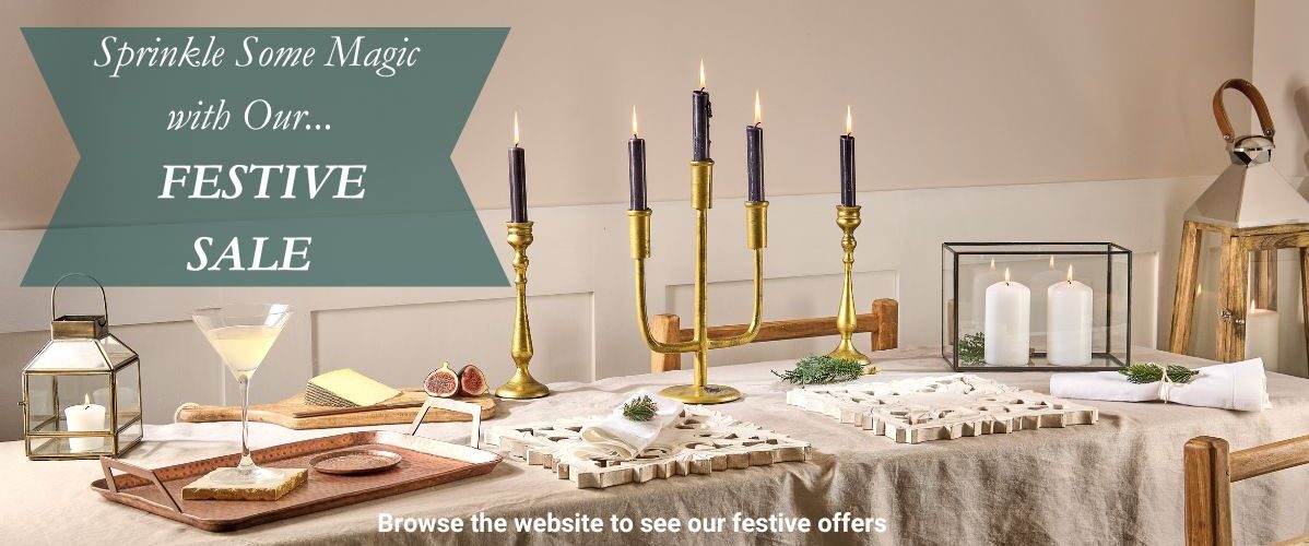 christmas sale candlelight on christmas table